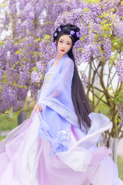 丰年轻的继拇9M