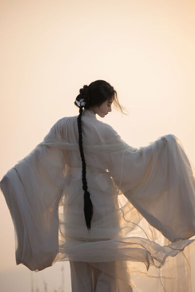 铃原爱蜜莉下马