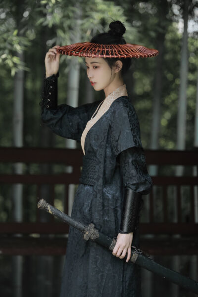 漂亮人妻洗澡被强公BD