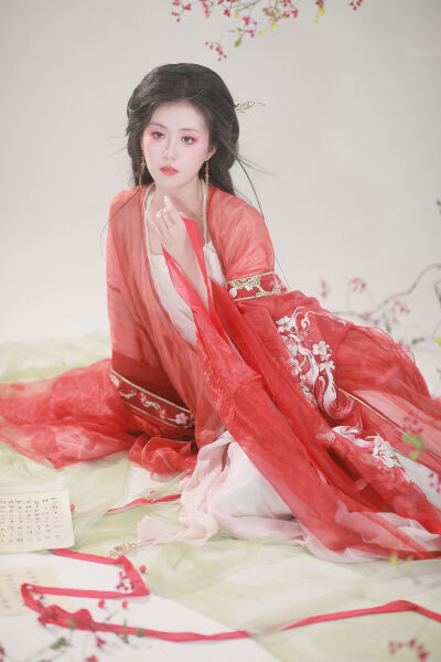 老师含紧一点H边做边走在线观看