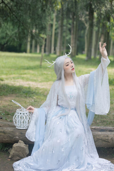 漂亮的保姆3韩剧在线播放
