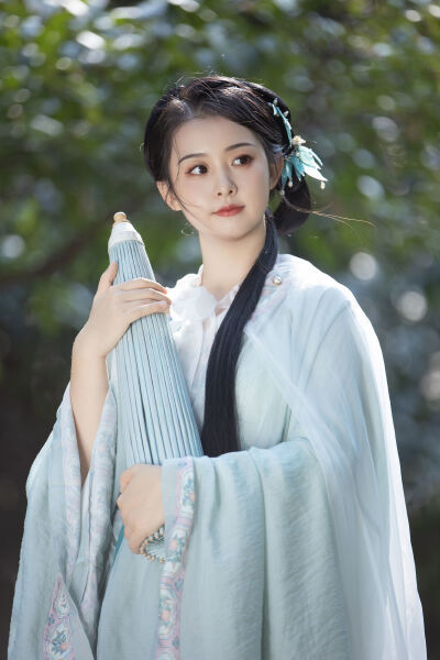 年轻的女老师韩国电影